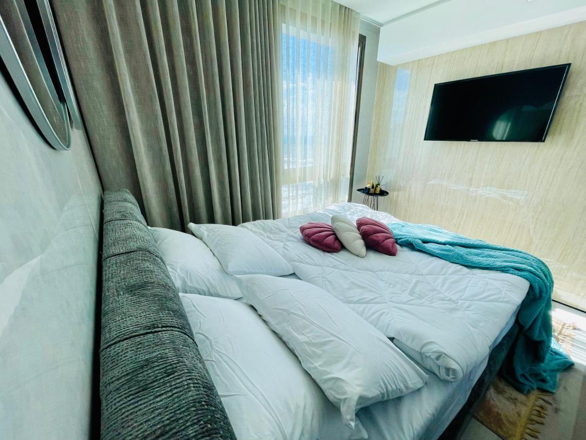 Carmel Holiday Apartments Нетания Екстериор снимка